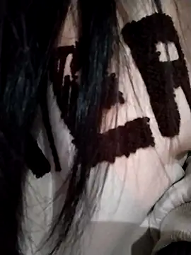 Feeling-hot online show from February 12, 2026, 12:44 pm