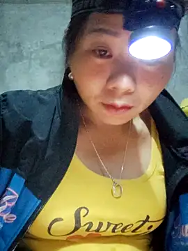 vangkt-cute online show from November 12, 2025, 3:29 am