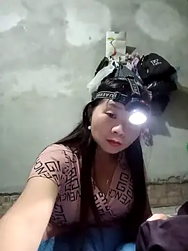 vangkt-cute online show from December 21, 2025, 11:50 am