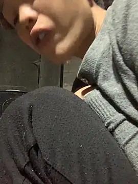 phuong cute online show from December 4, 2025, 1:53 pm