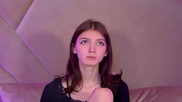 Snapshot of SophiaProve chatting on November 24, 2025, 4:40 pm SophiaProve online show from November 24, 2025, 4:40 pm