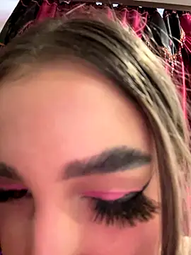 Marisaaasss online show from November 25, 2025, 1:22 pm