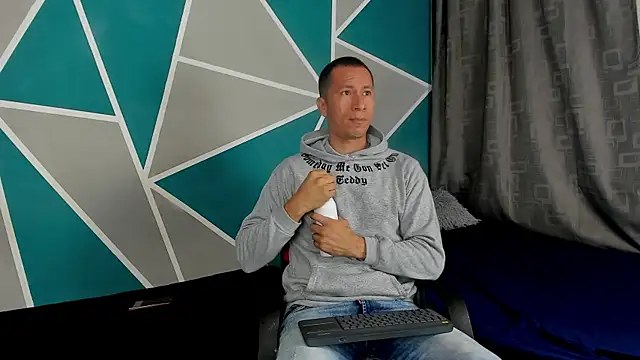 Snapshot of Stiven_gutierrez chatting on November 12, 2025, 11:10 am Stiven gutierrez online show from November 12, 2025, 11:10 am