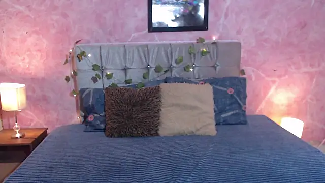 Snapshot of DUVAN_MONTES chatting on November 11, 2025, 1:22 pm DUVAN MONTES online show from November 11, 2025, 1:22 pm