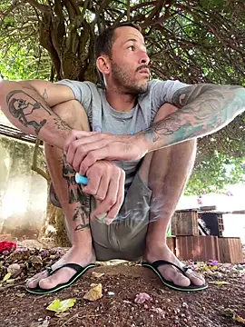 Lucasjandre online show from November 18, 2025, 10:52 am