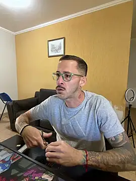 Lucasjandre online show from June 5, 2026, 10:32 am