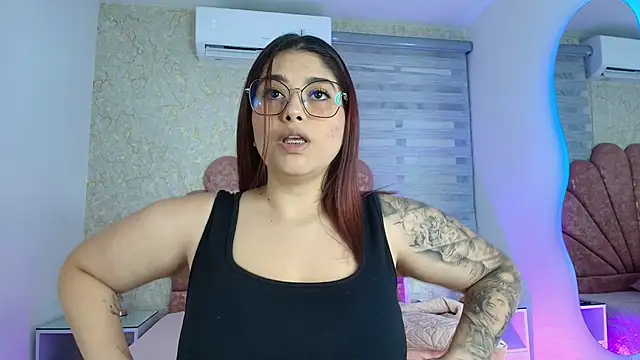 mia fontana  online show from January 15, 2026, 11:59 am