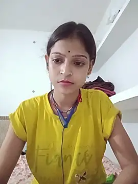Snapshot of Mohnicute chatting on June 8, 2026, 6:19 pm Mohnicute online show from June 8, 2026, 6:19 pm