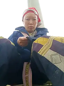 girl-hot2x online show from April 20, 2026, 2:14 am