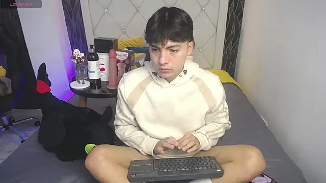 Samu FoXXX online show from November 13, 2025, 8:19 pm