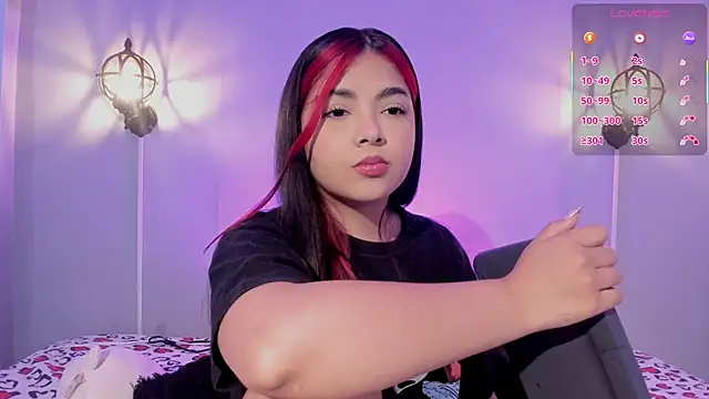 Stephany-roses- online show from March 7, 2026, 11:24 pm