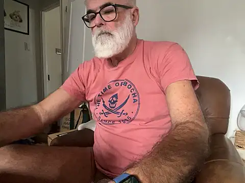 LeatherSdaddy online show from January 9, 2026, 11:57 am