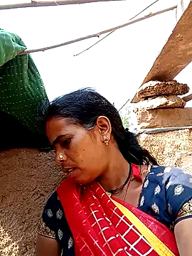 Neetujk online show from November 18, 2025, 7:02 am