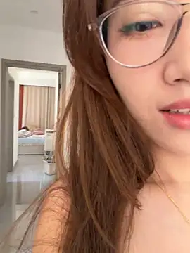 Snapshot of GG-BONG1 chatting on May 12, 2026, 7:49 am GG-BONG1 online show from May 12, 2026, 7:49 am