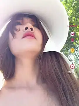 GG-BONG1 online show from July 2, 2026, 8:09 am