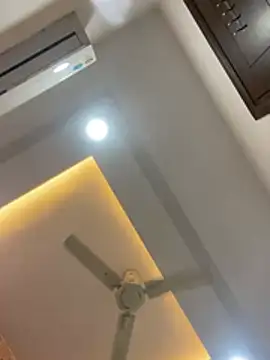 hotyyyyjonny online show from June 28, 2026, 4:18 am