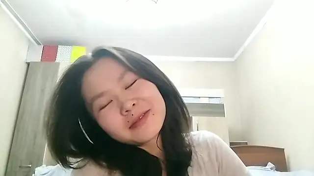 HuldaKye online show from November 21, 2025, 1:32 pm