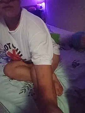 Charliizinpink online show from March 3, 2026, 2:45 pm