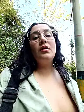SaloGray8 online show from May 7, 2026, 1:05 pm