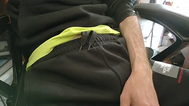 Chrisatmiami online show from April 18, 2026, 3:16 pm