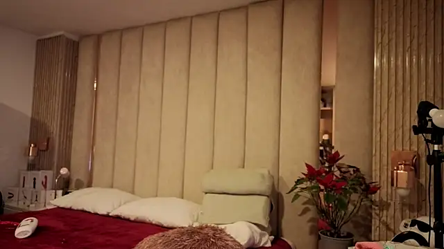 Iamnyxy online show from December 17, 2025, 5:02 am