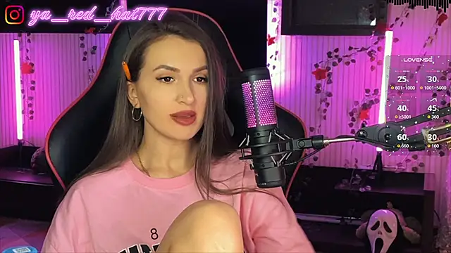 -RED HAT- online show from April 7, 2026, 5:13 pm