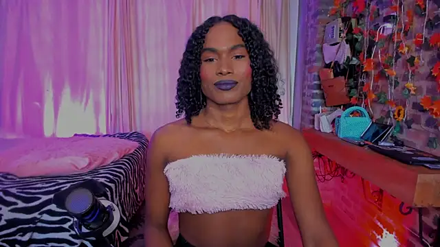 LaGoldenBitch online show from March 19, 2026, 6:45 pm