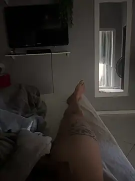 Snapshot of Putorj1 chatting on November 12, 2025, 10:37 am Putorj1 online show from November 12, 2025, 10:37 am