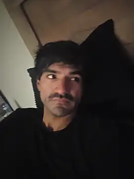 Snapshot of piggylatino chatting on December 17, 2025, 5:52 pm piggylatino online show from December 17, 2025, 5:52 pm