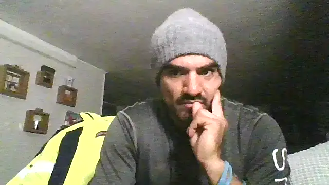 Snapshot of piggylatino chatting on January 5, 2026, 10:46 pm piggylatino online show from January 5, 2026, 10:46 pm