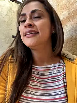 Snapshot of valeria_absurdah chatting on November 29, 2025, 7:39 pm valeria absurdah online show from November 29, 2025, 7:39 pm