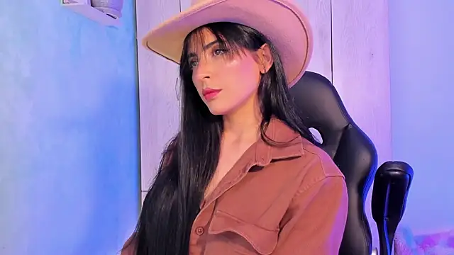 Cristal Cerati  online show from February 10, 2026, 8:13 pm