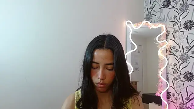 Snapshot of Joselyn_tay chatting on December 18, 2025, 11:49 am Joselyn tay online show from December 18, 2025, 11:49 am