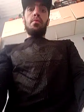 hotguy71000 online show from April 2, 2026, 9:45 pm