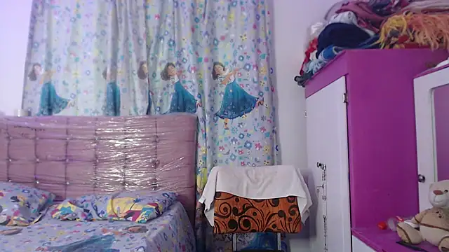 Snapshot of AishaOwens chatting on December 18, 2025, 7:31 pm AishaOwens online show from December 18, 2025, 7:31 pm