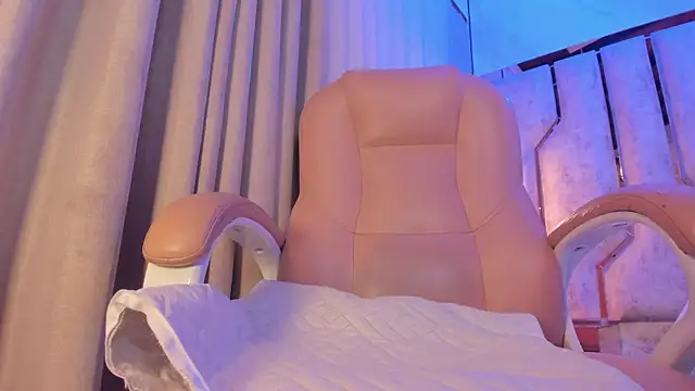 Snapshot of Caroline_palmerr chatting on April 9, 2026, 3:28 am Caroline palmerr online show from April 9, 2026, 3:28 am