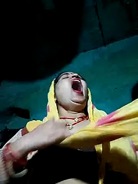 Hot kamla online show from January 19, 2026, 3:05 pm