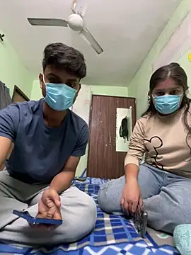 Cute hotzara online show from November 17, 2025, 4:29 am