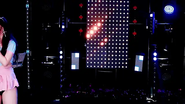 Snapshot of S5-55S chatting on February 26, 2026, 5:23 pm S5-55S online show from February 26, 2026, 5:23 pm