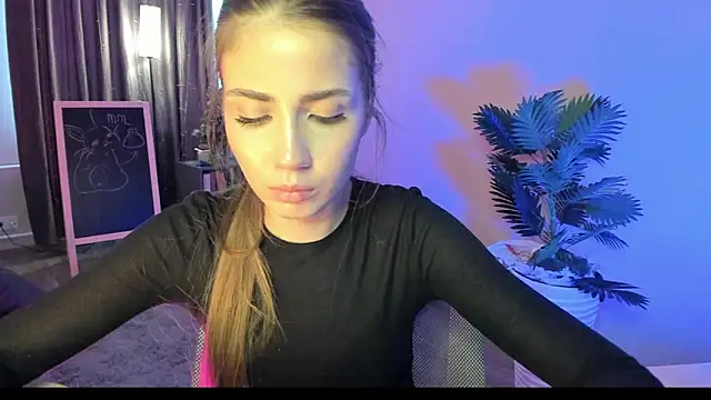 Snapshot of Aurora_Glow21 chatting on February 9, 2026, 12:09 pm Aurora Glow21 online show from February 9, 2026, 12:09 pm