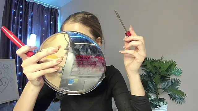 Snapshot of Aurora_Glow21 chatting on February 17, 2026, 4:20 am Aurora Glow21 online show from February 17, 2026, 4:20 am