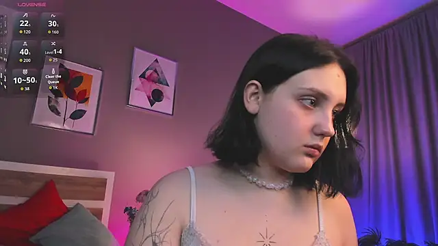 Snapshot of hey_tessa chatting on February 6, 2026, 12:15 am hey tessa online show from February 6, 2026, 12:15 am