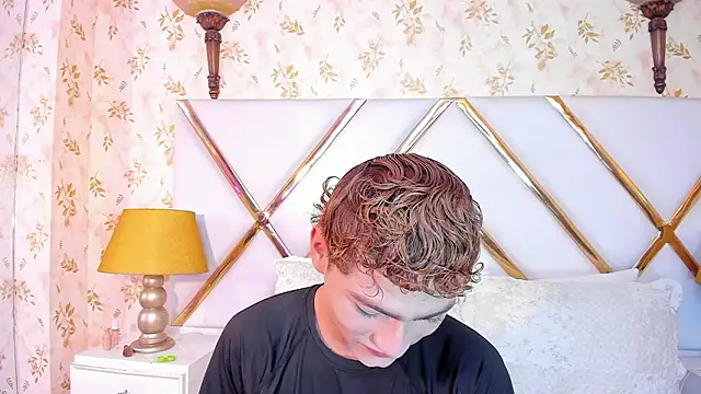 JacobRusso online show from February 12, 2026, 4:07 am