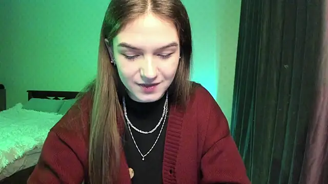 luna lust 212 online show from November 24, 2025, 7:57 pm