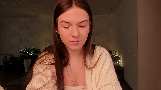 luna lust 212 online show from April 13, 2026, 4:29 am