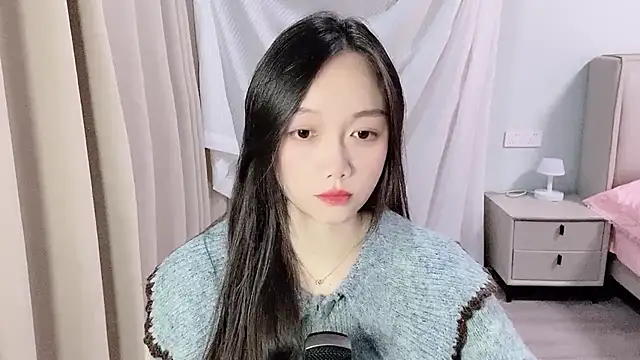 BoiI2u online show from November 21, 2025, 3:33 pm