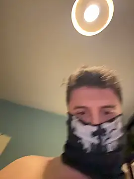 Snapshot of bigfatbro9 chatting on February 10, 2026, 7:40 pm bigfatbro9 online show from February 10, 2026, 7:40 pm