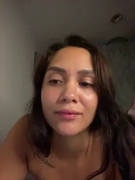 carolsapequinha online show from March 31, 2026, 11:38 pm