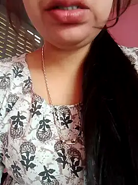 isha sharma2002 online show from December 3, 2025, 6:32 am