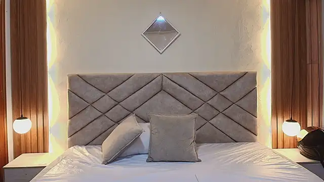 Laracooper  online show from March 9, 2026, 8:02 pm